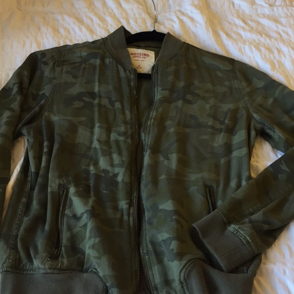 Thin Camo bomber jacket 🧥